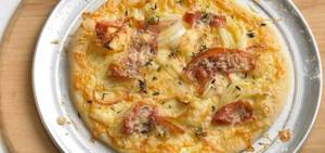 bruschetta_pizza_with_kerrygold_dubliner_cheese