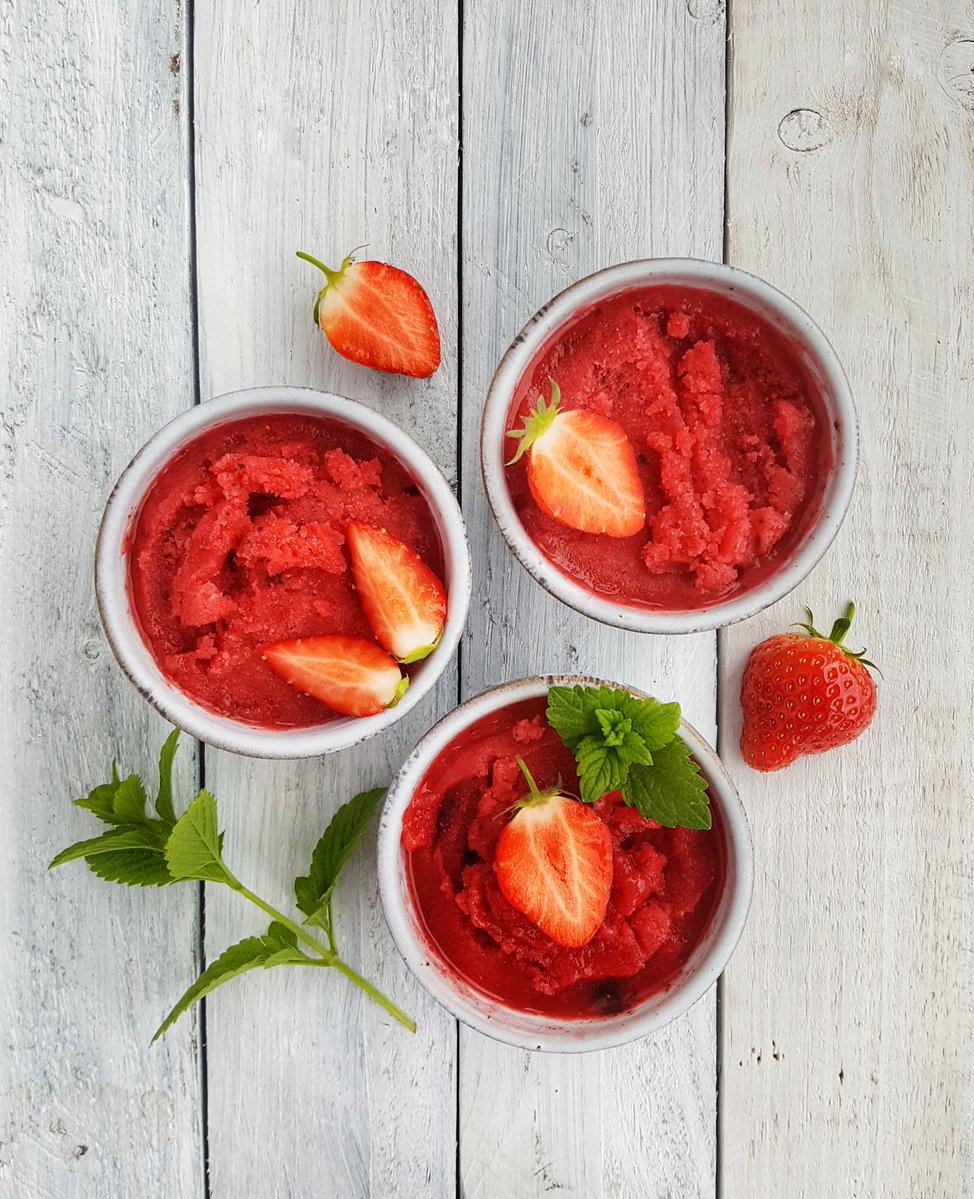 delalicious strawberry & mint sorbet.jpg